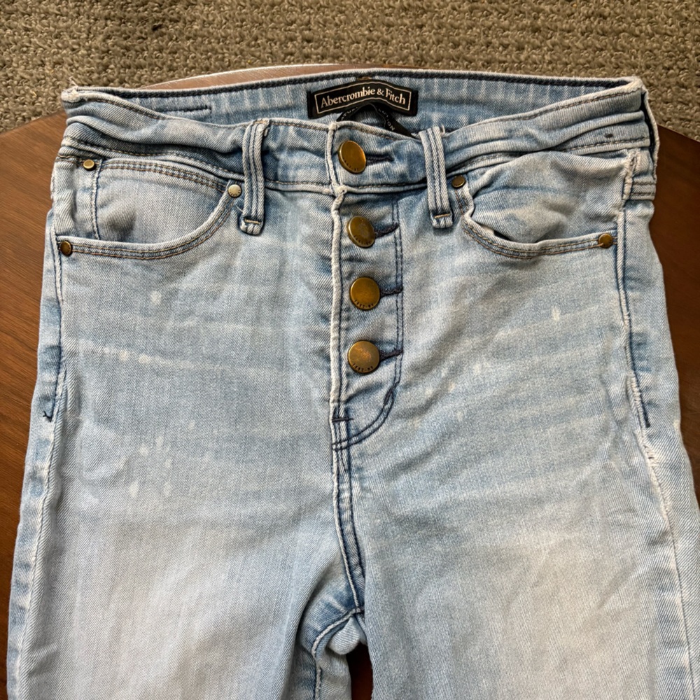 Abercrombie & Fitch High Rise Jeans Light Blue Faded Women's Size 24" - Picture 4 of 11